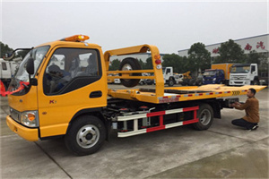 曲江哪里有拖车服务